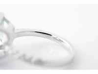 Witgouden entourage ring topaas diamant - afbeelding 6 van  8