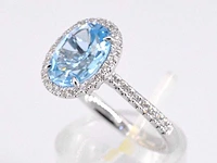 Witgouden entourage ring topaas ovaal - afbeelding 4 van  9