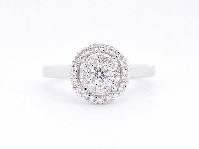 Witgouden entourage ring vol gezet met diamanten - afbeelding 8 van  10