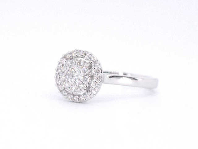 Witgouden entourage ring vol gezet met diamanten - afbeelding 10 van  10