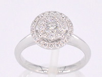 Witgouden entourage ring vol gezet met diamanten - afbeelding 2 van  12