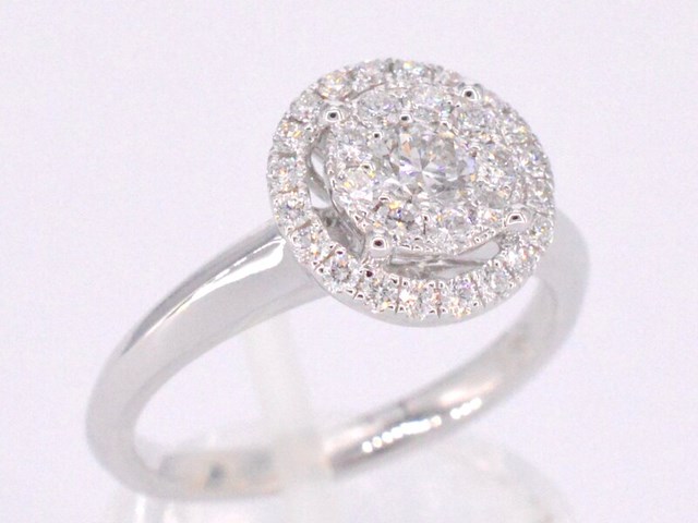 Witgouden entourage ring vol gezet met diamanten - afbeelding 8 van  12
