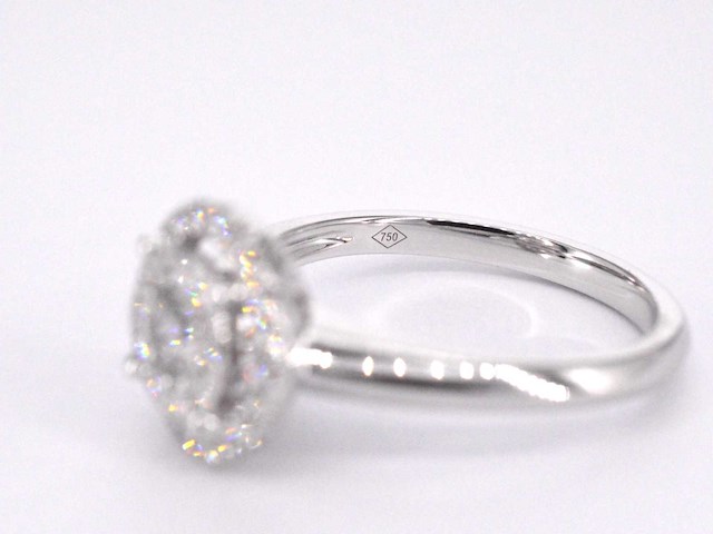 Witgouden entourage ring volledig bezet met diamanten - afbeelding 2 van  10