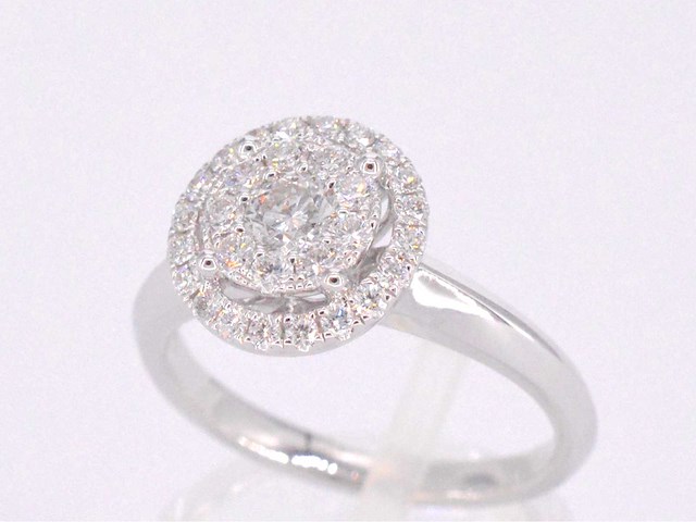 Witgouden entourage ring volledig bezet met diamanten - afbeelding 6 van  10