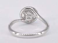 Witgouden entourage slagring met diamanten - afbeelding 7 van  10