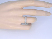 Witgouden eternity ring met diamanten - afbeelding 5 van  10