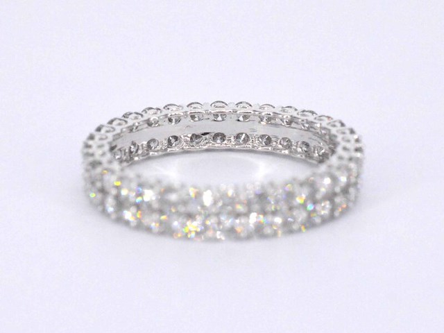 Witgouden eternity ring met diamanten - afbeelding 7 van  9