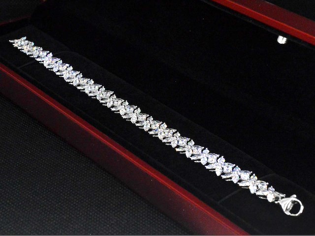 Witgouden exclusieve armband 12.08 carat marquise en briljant diamanten - afbeelding 9 van  9