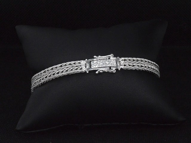 Witgouden exclusieve armband mat natuurlijke witte diamanten - afbeelding 9 van  10