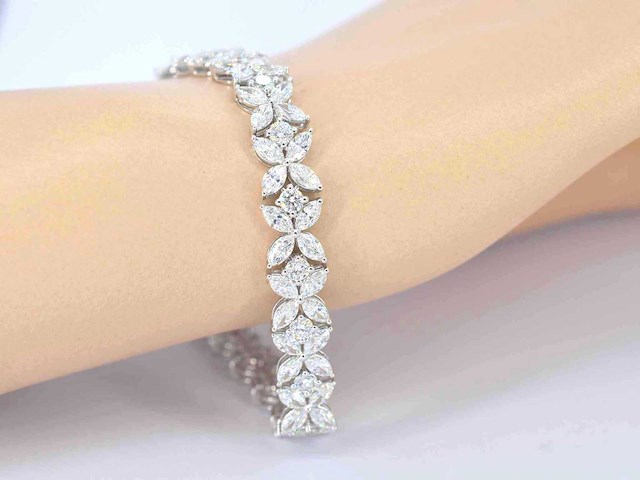 Witgouden exclusieve armband met 11.00 carat aan marquise en briljant geslepen diamanten - afbeelding 1 van  5