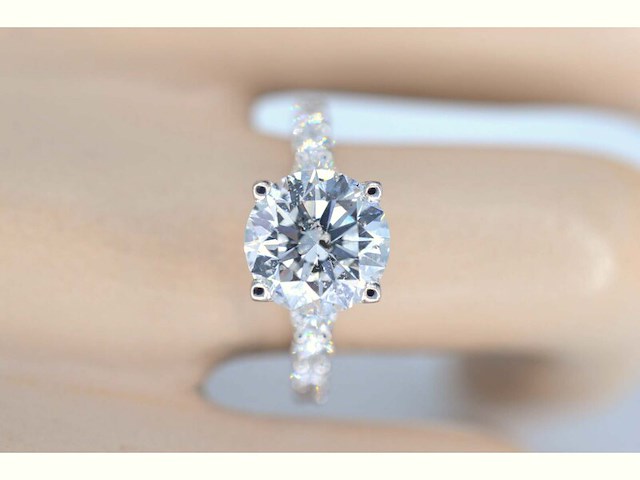 Witgouden exclusieve ring met een diamant van 2.00 carat - afbeelding 2 van  7