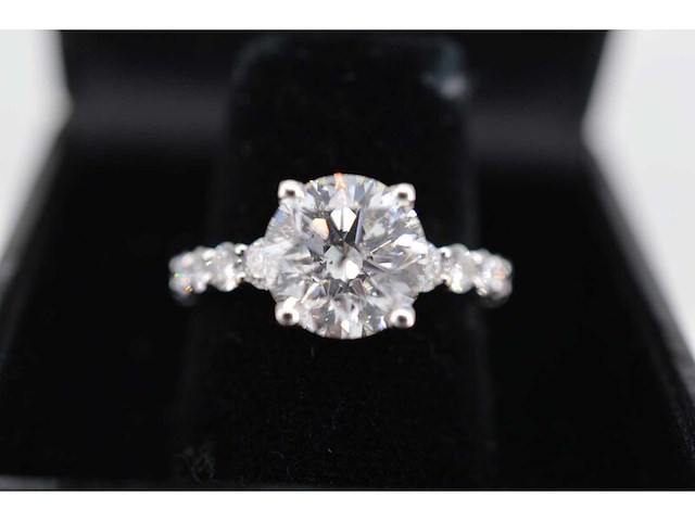 Witgouden exclusieve ring met een diamant van 2.00 carat - afbeelding 5 van  7