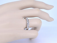 Witgouden half alliance ring met diamant - afbeelding 4 van  10