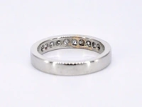 Witgouden half alliance ring met diamant - afbeelding 7 van  8