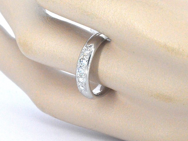 Witgouden half-alliance ring met natuurlijke diamanten - afbeelding 2 van  8