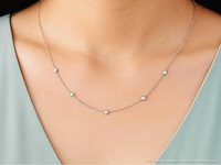 Witgouden halscollier met natuurlijke diamanten - afbeelding 2 van  9