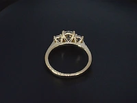 Witgouden halsketting met diamanten 'chai' - afbeelding 8 van  8