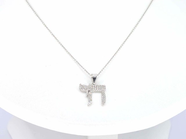 Witgouden hanger chai vol met diamant - afbeelding 9 van  13