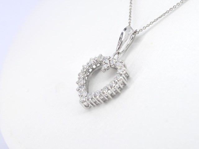 Witgouden hanger in hartvorm met diamant, excl. ketting - afbeelding 3 van  9