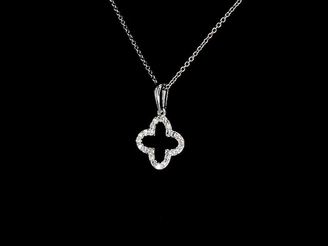 Witgouden hanger in klaver vier vorm met diamanten, excl. ketting - afbeelding 5 van  11