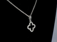 Witgouden hanger klaver vier diamanten - afbeelding 6 van  10