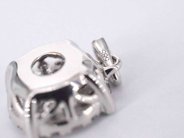Witgouden hanger met briljant geslepen diamant, excl. ketting - afbeelding 6 van  8