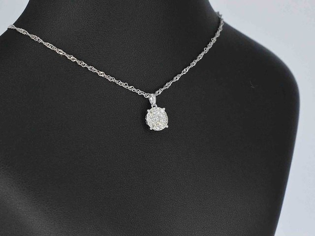 Witgouden hanger met briljant geslepen diamant - afbeelding 1 van  2