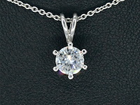 Witgouden hanger met diamant van 0.70 carat, excl. ketting