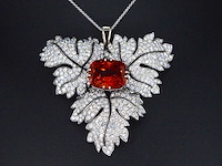 Witgouden hanger met diamanten en edelsteen spessartien van 13 carat