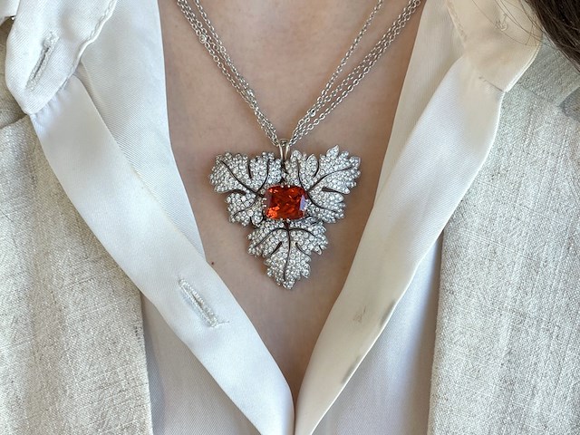 Witgouden hanger met diamanten en edelsteen spessartien van 13 carat - afbeelding 2 van  8