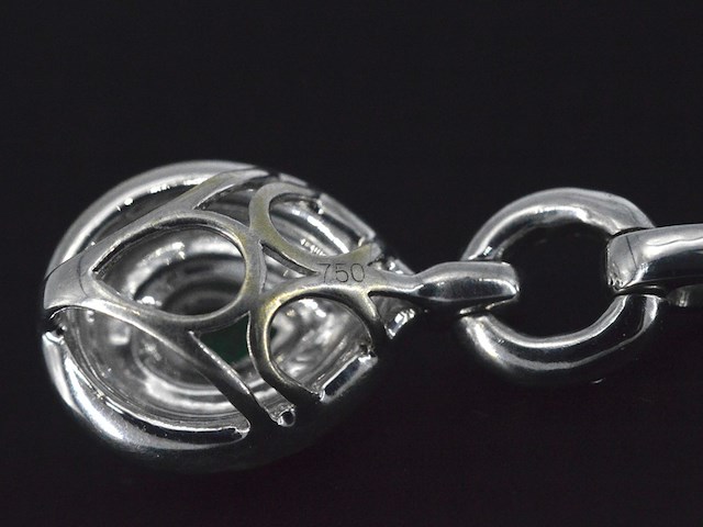 Witgouden hanger met diamanten en een smaragd in druppelvorm, excl. ketting - afbeelding 6 van  8