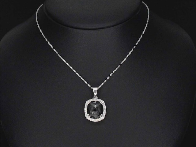 Witgouden hanger met diamanten en een zwarte diamant (enhanced) van 4.80 carat, excl. ketting - afbeelding 2 van  7