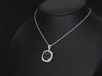 Witgouden hanger met diamanten en een zwarte diamant van 4.80 carat, excl. ketting - afbeelding 3 van  9