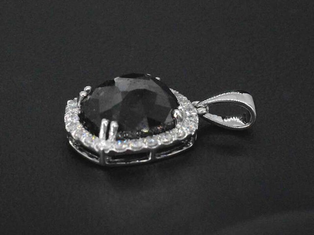 Witgouden hanger met diamanten en een zwarte diamant van 4.80 carat, excl. ketting - afbeelding 5 van  9