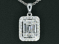 Witgouden hanger met diamanten en emerald shape middensteen - afbeelding 1 van  8