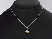 Witgouden hanger met diamanten en saffieren, excl. ketting - afbeelding 2 van  6