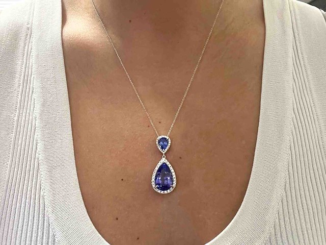 Witgouden hanger met diamanten en tanzanieten - afbeelding 2 van  9