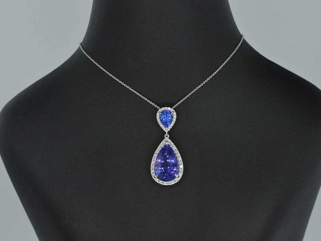 Witgouden hanger met diamanten en tanzanieten - afbeelding 8 van  9