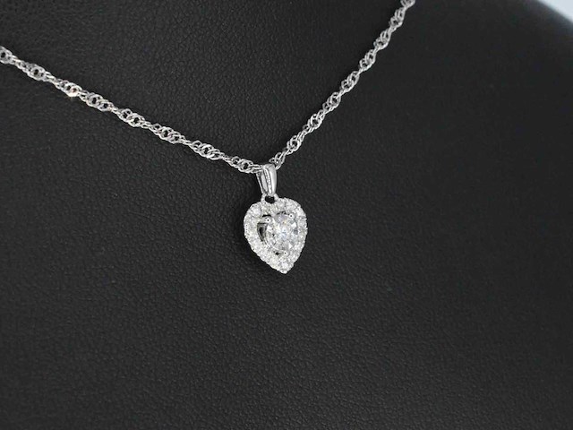 Witgouden hanger met diamanten in hartvorm - afbeelding 5 van  8