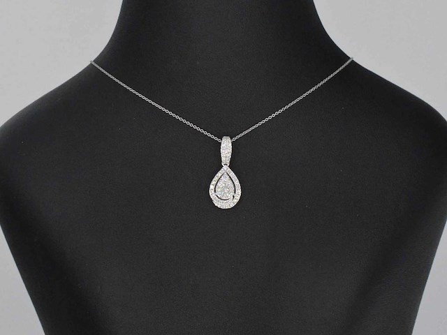 Witgouden hanger met diamanten pear shape - afbeelding 2 van  7