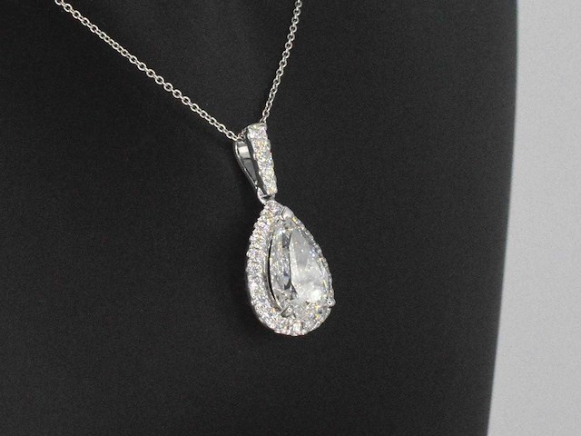 Witgouden hanger met druppelvorm briljant 3.00 carat - afbeelding 6 van  8