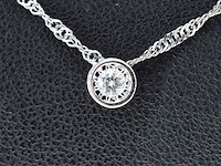 Witgouden hanger met een briljant geslepen diamant, excl. ketting - afbeelding 1 van  8