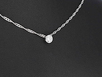 Witgouden hanger met een briljant geslepen diamant - afbeelding 5 van  7