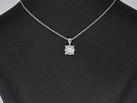Witgouden hanger met een briljant geslepen diamant - afbeelding 2 van  7