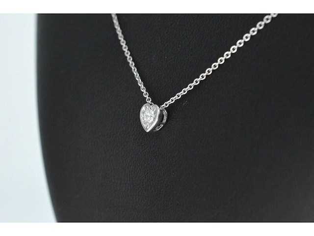 Witgouden hanger met een briljant geslepen natuurlijke diamant in hartvorm - afbeelding 3 van  7