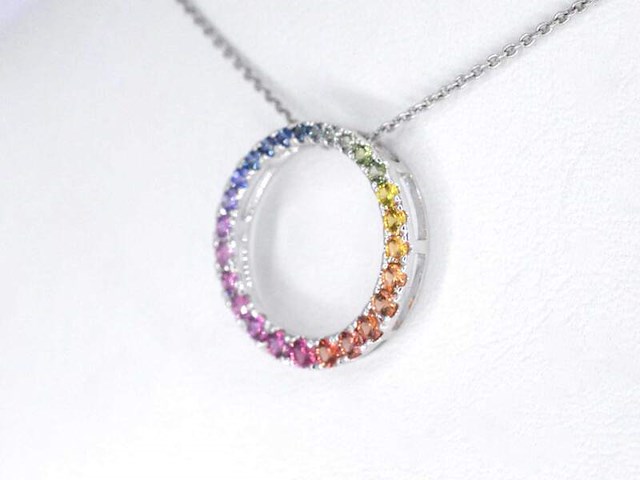 Witgouden hanger met multi colour saffieren in een cirkel gezet, excl. ketting - afbeelding 3 van  9