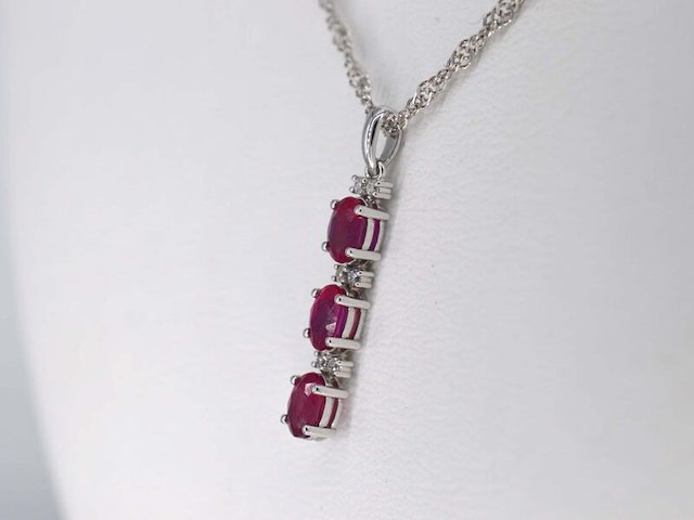 Witgouden hanger met natuurlijke diamanten en robijn, excl. ketting - afbeelding 3 van  7