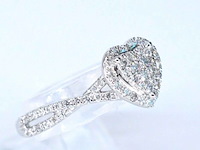 Witgouden hartvormige entourage ring met diamanten - afbeelding 3 van  8