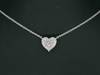Witgouden hartvormige hanger en collier vol met diamanten - afbeelding 1 van  10