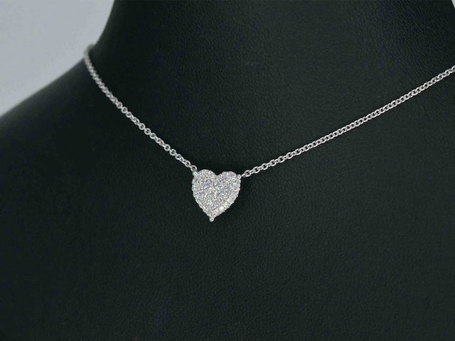 Witgouden hartvormige hanger en collier vol met diamanten - afbeelding 5 van  10